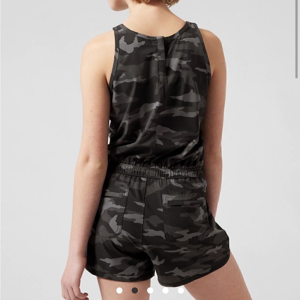 Athleta Girl On The Go Romper 1 Piece Shorts Athletic Camo Size Large 531744-05 - Picture 2 of 16